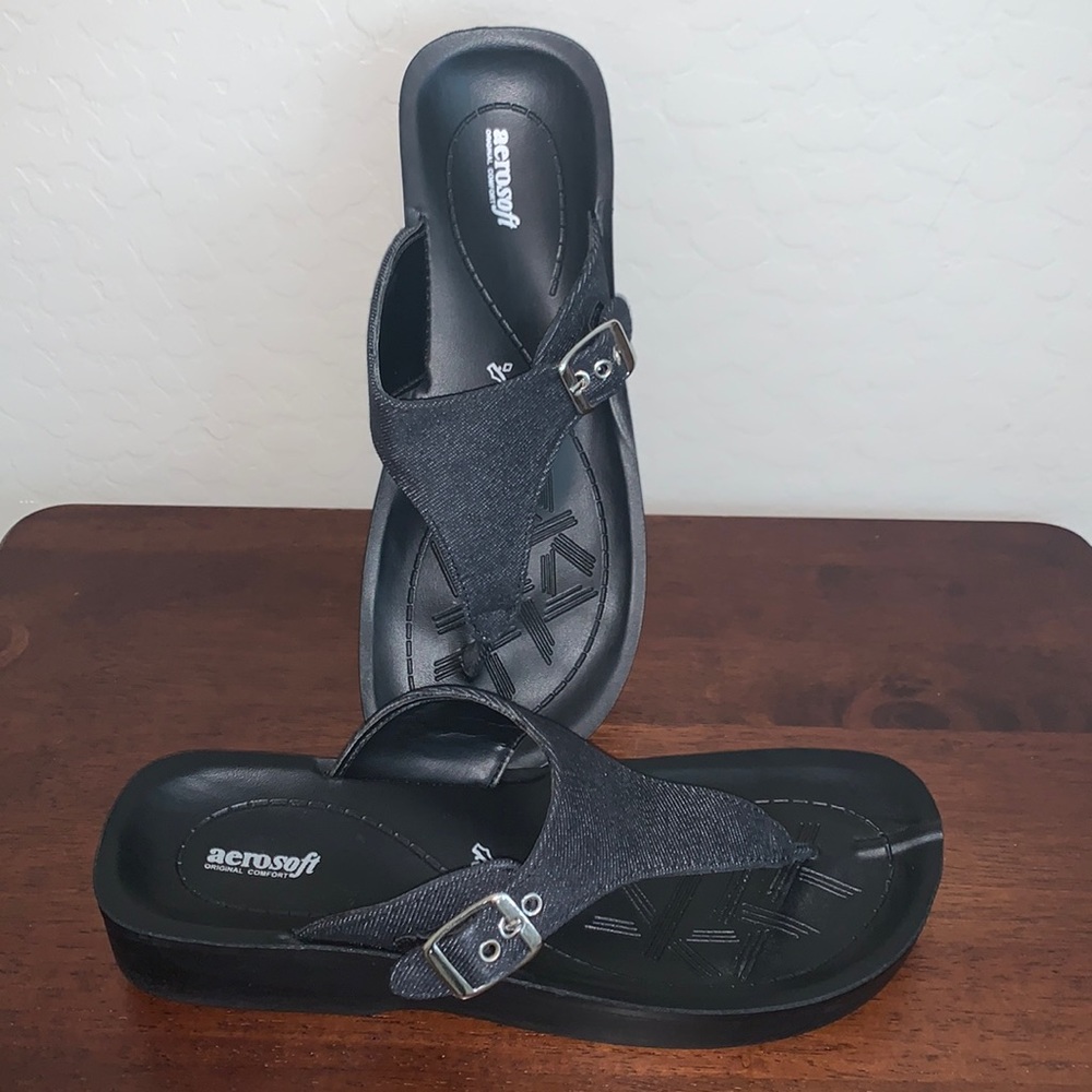 AEROSOFT BRAND NEW SIZE 10 (41) BEAUTIFUL SANDALS